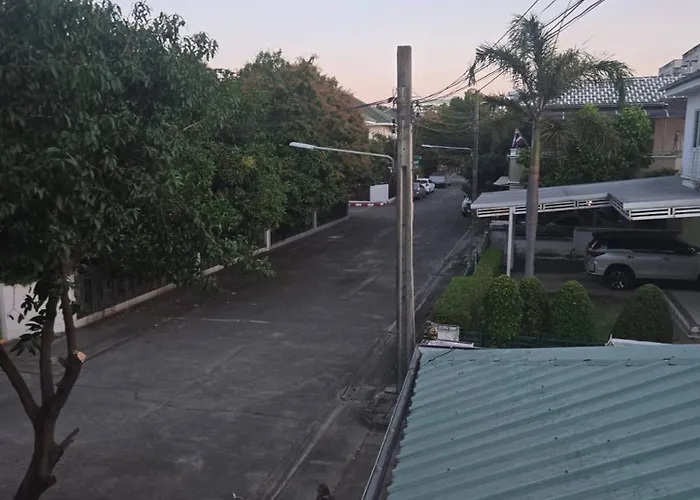 Charming Guest In Secure Residential Area Near Lat Krabang בנגקוק